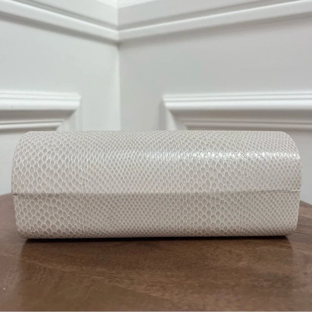 JIMMY CHOO -Sunglass Case - Picture 4 of 9